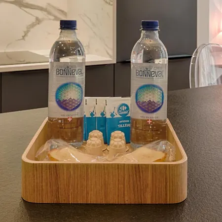 L'elegant ~ Proche Metro ~ Triangle D'or *