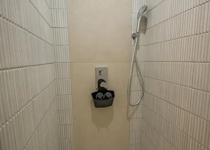 L'elegant ~ Proche Metro ~ Triangle D'or דירה